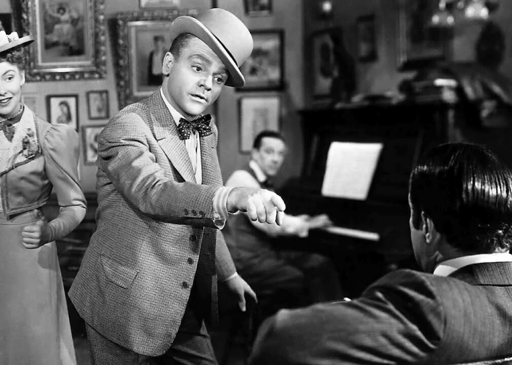 #19. Yankee Doodle Dandy (1942)